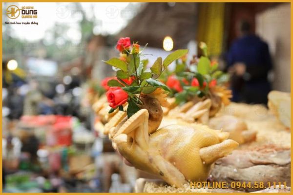 Vì sao chọn gà trống làm lễ vật thờ cúng mà không phải gà mái?