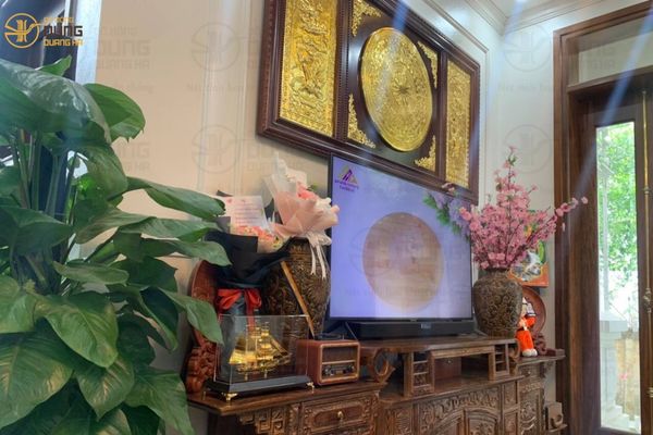 Giao Tranh Trống Đồng và Thuyền Buồm Mạ Vàng cho khách ở Hà Nội