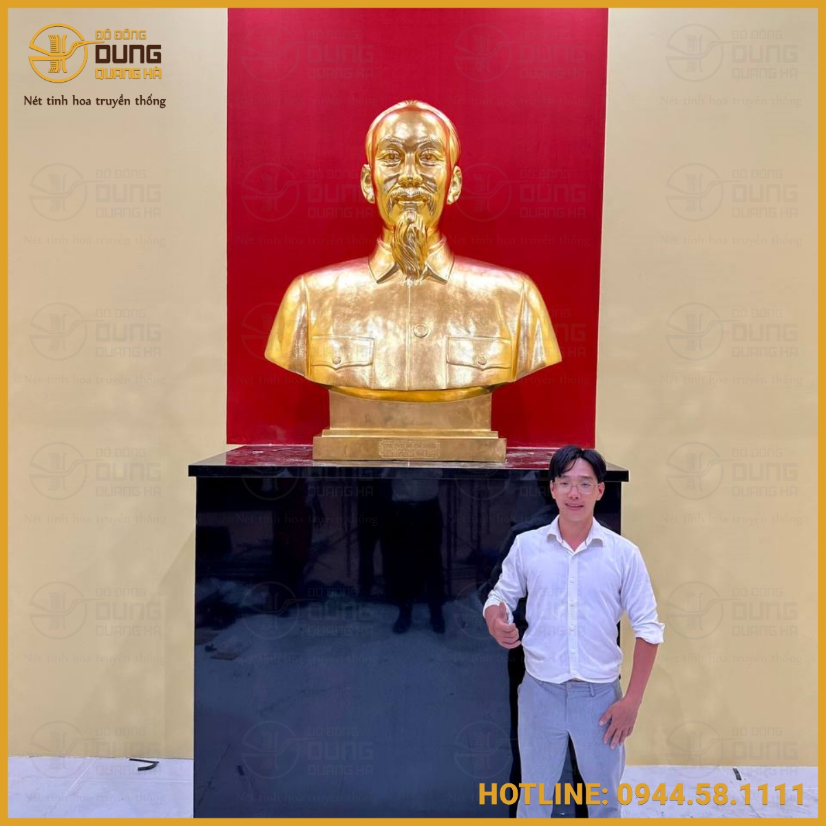 Tượng Bác Hồ bán thân dát vàng