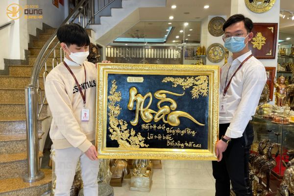 Khám Phá Tranh Chữ Nhẫn Bằng Đồng 