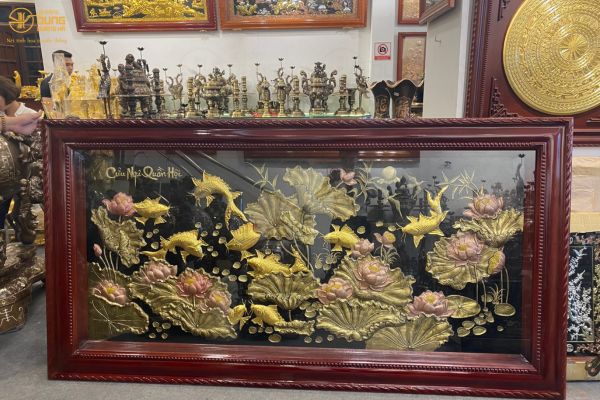Bật Mí Ý Nghĩa Tranh Đồng Cửu Ngư Quần Hội 