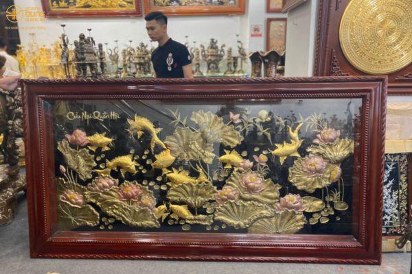 Bật Mí Ý Nghĩa Tranh Đồng Cửu Ngư Quần Hội 