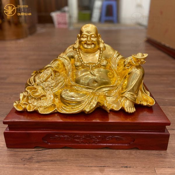 “Mách Bạn” Trưng Bày Tượng Di Lặc Để Bàn Chuẩn Phong Thủy 