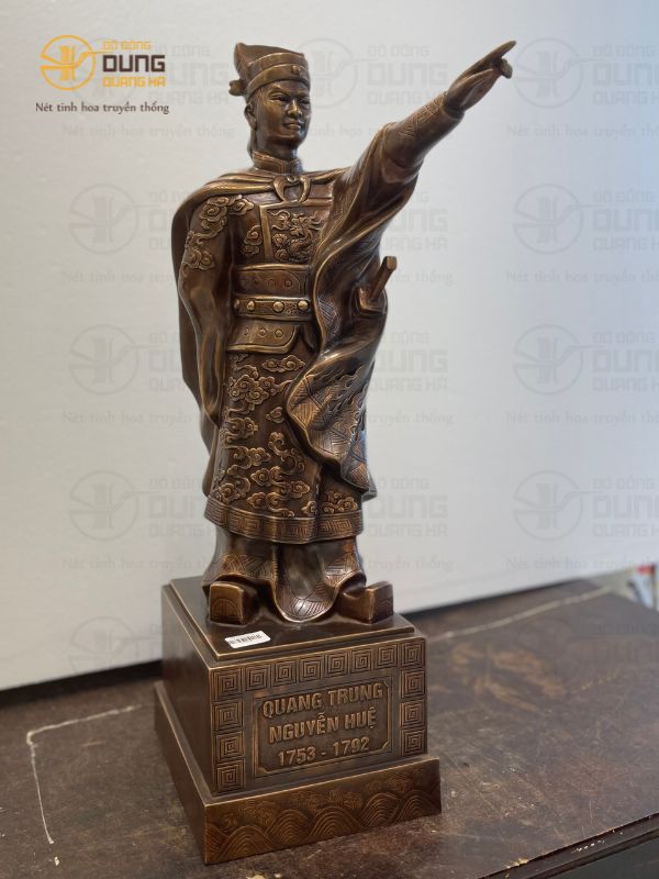 Những Lưu Ý Khi Trưng Bày Tượng Nguyễn Huệ
