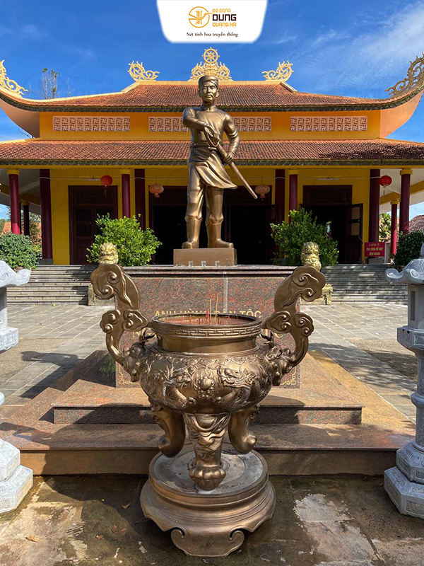 Lắp đặt tượng anh Hùng Nguyễn Trung Trực tại đình thờ Nguyễn Trung Trực - Cửa Cạn - Phú Quốc - Kiên Giang