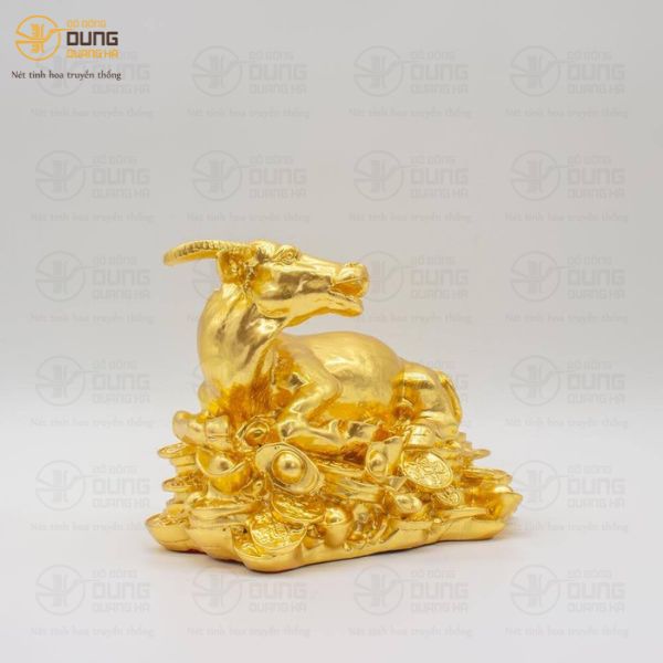 Ý Nghĩa và Tuổi Nào Hợp Bày Tượng Trâu Đồng Phong Thủy