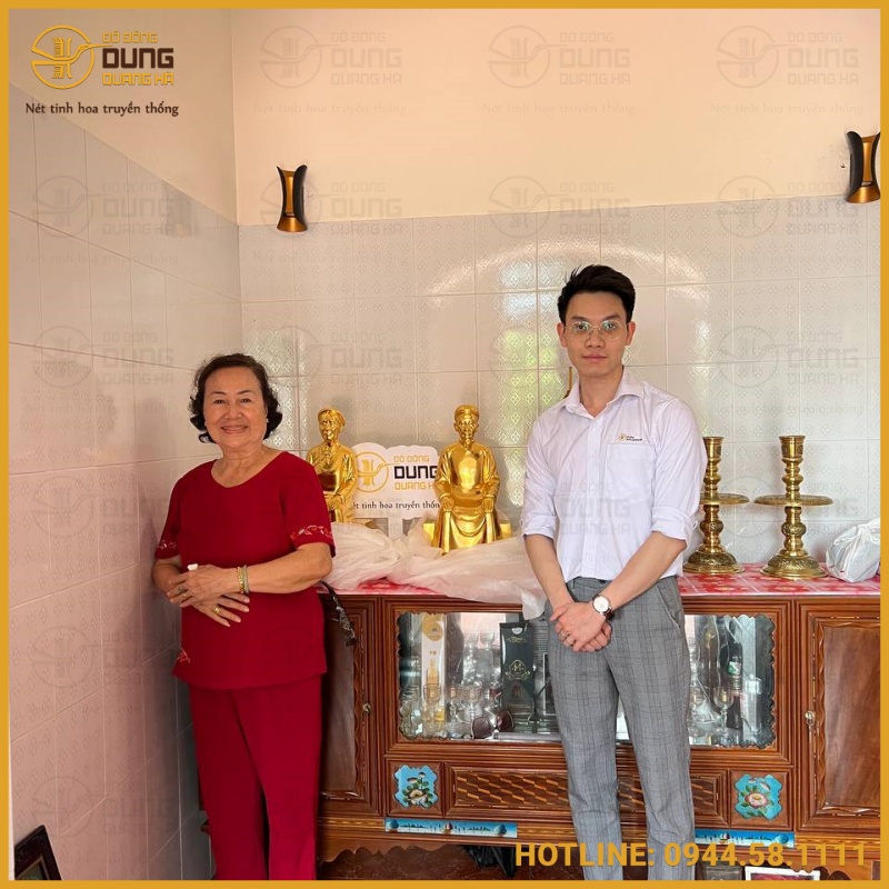 Bàn giao 2 pho tượng truyền thần dát vàng cao 50cm khách Thái Bình