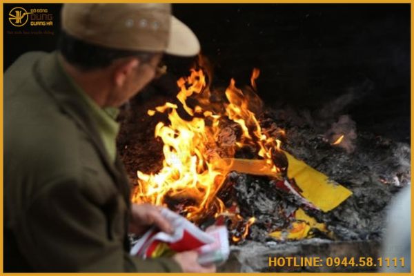 [Giải đáp] Vàng mã cúng Rằm tháng 7 gồm những gì?