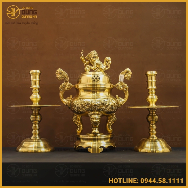 Tìm Hiểu Ý Nghĩa Các Đồ Vật Trên Bàn Chi Tiết 