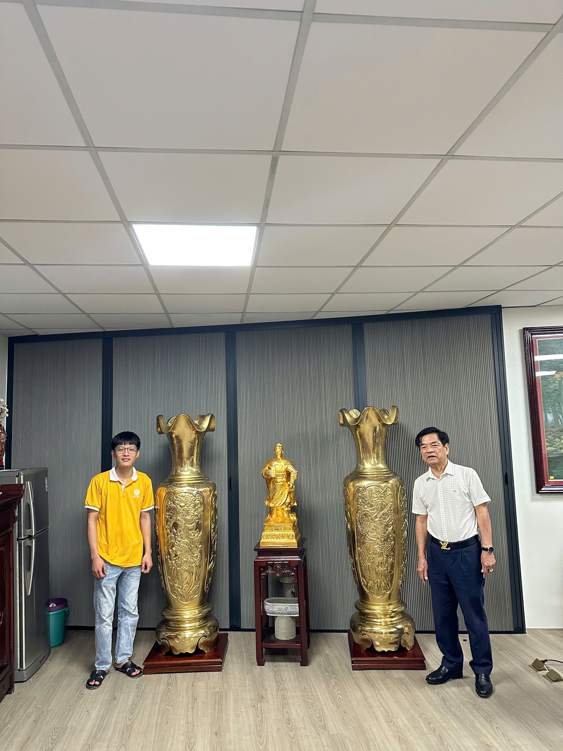 Đồ đồng Dung Quang H&agrave; b&agrave;n giao đ&ocirc;i lộc b&igrave;nh tứ qu&yacute; 1m72 cho kh&aacute;ch tại H&agrave; Nội