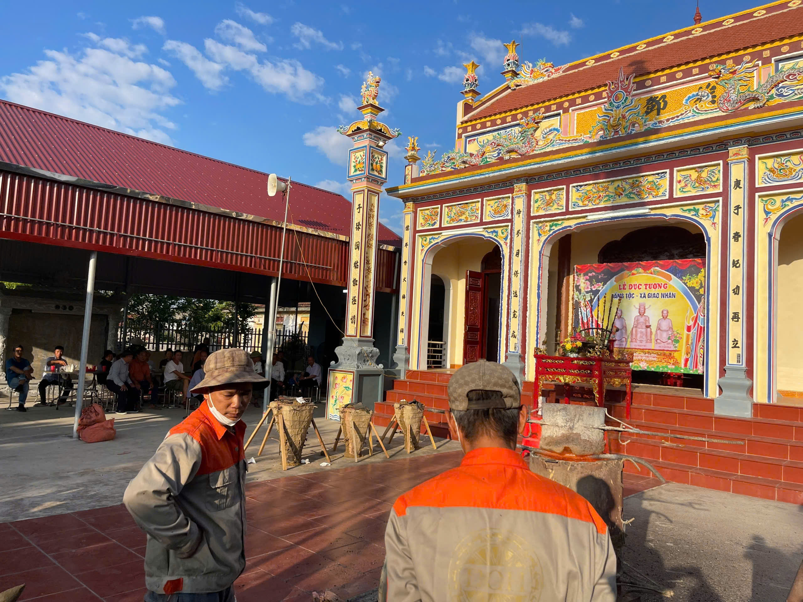 Đồ đồng Dung Quang H&agrave; trực tiếp đ&uacute;c tượng cụ tổ diễn ra tại Giao Thuỷ, Nam Định