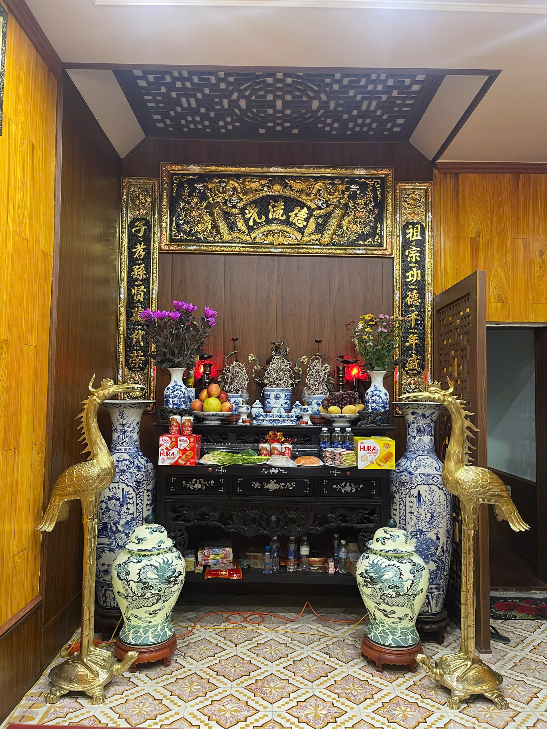Dung Quang H&agrave; B&agrave;n Giao 2 Đ&ocirc;i Hạc Đồng Thờ Tại Th&aacute;i Nguy&ecirc;n