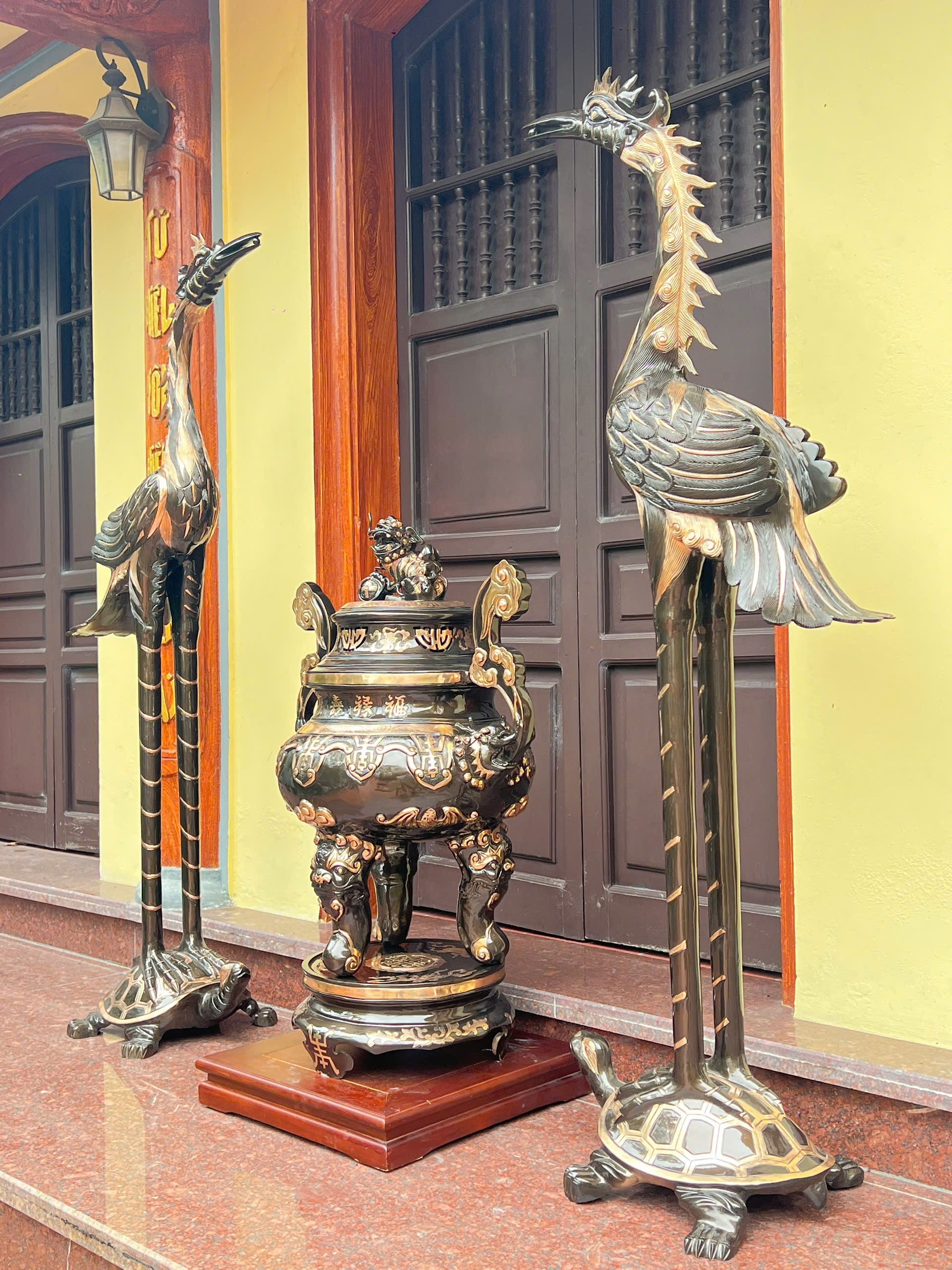 Dung Quang H&agrave; b&agrave;n giao hạc đồng 1m55 v&agrave; đỉnh tai m&acirc;y 90cm cho kh&aacute;ch h&agrave;ng tại Vũ Thư, Th&aacute;i B&igrave;nh