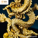 Tượng rồng thỏi vàng bằng đồng vàng kích thước 27x17cm