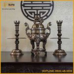 Bộ tam sự nến đồng đỏ khảm tam khí kỹ chạm sòi 60cm