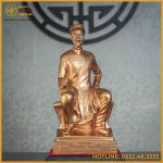Tượng Nguyễn Du ngồi bằng đồng đỏ cao 42cm