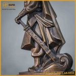 Tượng Trần Hưng Đạo đồng vàng hun giả cổ cao 30cm ngang 11cm