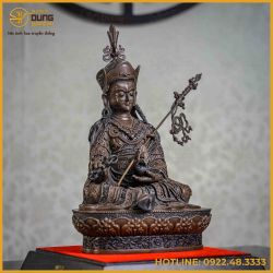 Tượng Liên Hoa Sanh đồng vàng hun đen 30cm