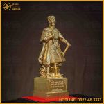Tượng Trần Hưng Đạo đồng đỏ mộc cày nổi dát vàng cao 38cm