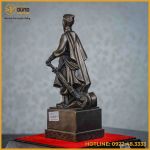 Tượng Trần Hưng Đạo đồng vàng hun cao 30cm ngang 11cm