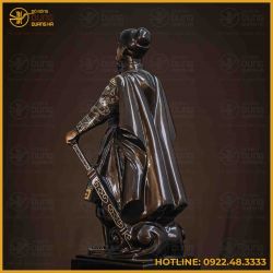 Tượng Trần Hưng Đạo đồng đỏ khảm ngũ sắc cao 38cm