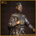 Tượng Trần Hưng Đạo đồng đỏ khảm ngũ sắc cao 38cm