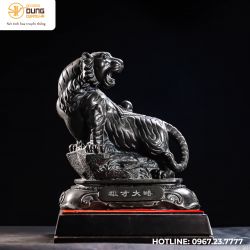 Tượng hổ bằng đồng hun đen kích thước 24x27cm