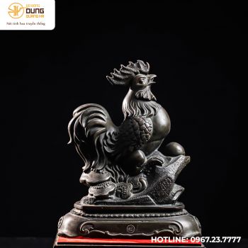 Tượng gà trống Như Ý bằng đồng vàng hun đen kích thước 23x30cm