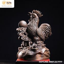 Tượng gà trống bằng đồng đỏ hun nâu kích thước 38x28cm