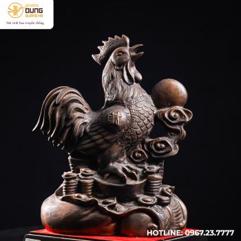 Tượng gà trống bằng đồng đỏ hun nâu kích thước 38x28cm