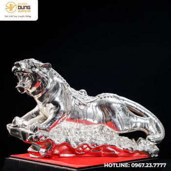 Tượng hổ Như Ý bằng đồng vàng mạ bạc kích thước 34x25cm