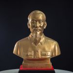 Nhận đúc tượng đồng Bác Hồ – Lưu giữ giá trị hàng trăm năm
