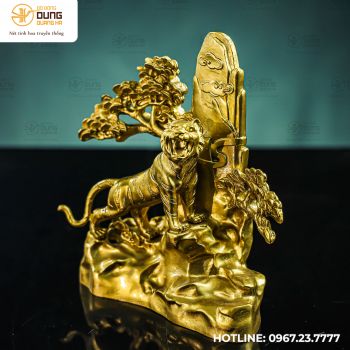 Tượng hổ cây tùng bằng đồng catut kích thước 17x13x6.5cm