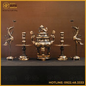 Bộ đỉnh đồng ngũ sự bằng đồng đỏ cạo màu