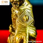 Tượng hổ phong thuỷ bằng đồng vàng kích thước 15x15cm