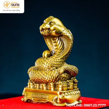 Tượng rắn bằng đồng vàng kích thước 13x17cm