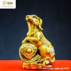 Tượng chó Như Ý bằng đồng vàng kích thước 10x15cm