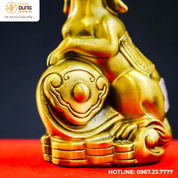 Tượng chó Như Ý bằng đồng vàng kích thước 10x15cm