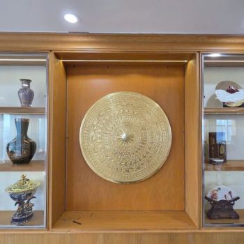 Hoàn thiện và lắp đặt mặt trống đường kính 90cm tại văn phòng Thành Uỷ - Quân 3 - TP Hồ Chí Minh