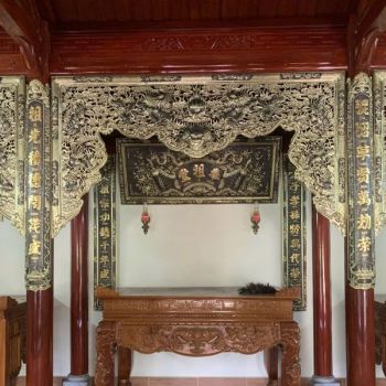 Hoàn thiện và lắp đặt bộ hoành phi câu đối, cửa võng tại nhà thờ họ Bùi - Nghệ An