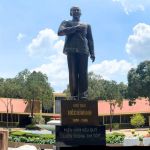 Lắp đặt và hoàn thiện tượng Bác Hồ cao 8m nặng 12 tấn tại địa đạo Củ Chi - TP Hồ Chí Minh