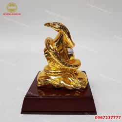 Tượng rắn phong thủy mạ vàng chiêu tài tấn lộc