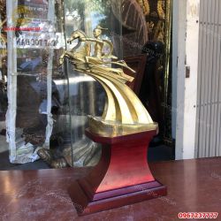 Tượng Thánh Gióng bằng đồng vàng cao 27cm