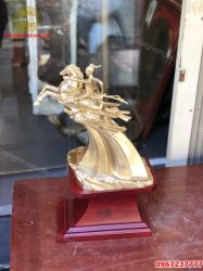 Tượng Thánh Gióng tinh xảo - Ý nghĩa hình tượng Thánh Gióng