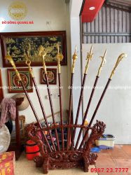 Bộ bát bửu thếp vàng giá gỗ hình dẻ quạt