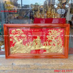Tranh mừng thọ bằng đồng vàng khung gỗ tùng sơn bóng