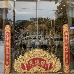 Cuốn thư câu đối đẹp bằng đồng dát vàng kích thước 1m55 