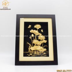 Tranh hoa sen lưu niệm mạ vàng 24k kích thước 34cm x 26cm