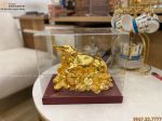 Tượng trâu phong thủy nằm trên tiền thếp vàng 24x17 cm