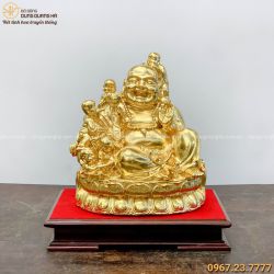 Tượng Phật Di Lặc cùng 5 em bé Ngũ Phúc bằng đồng dát vàng